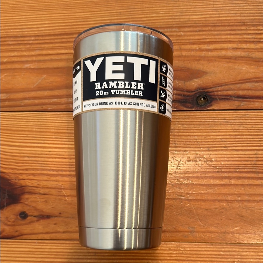 YETI Rambler 20 oz Tumbler - Silver